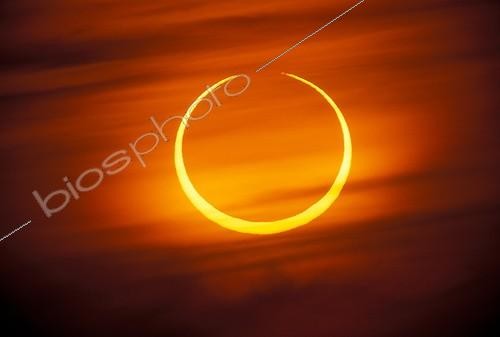 Biosphoto | 66353 | Annular solar eclipse in second partial phase Morocco ; Annular solar eclipse of 10th May 1994<br>[just after the annular phase]<br>Observation site: Tizi-n-Ilissi | &copy; Olivier Sauzereau / Biosphoto