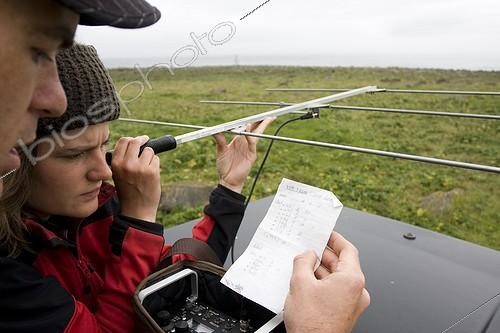 Biosphoto | 919238 | Biologists conducting radio tracking of Alaska Sea Lion ; The animal is fitted with a VHF transmitter that allows the location of the animal by triangulation of the signal received. | &copy; Thibaut Vergoz / Biosphoto