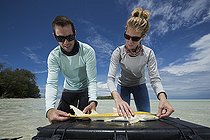 Biosphoto | 2118676 | Clare Keating Daly and Ryan Daly, marine biologist and research director of the Arros research center of the 