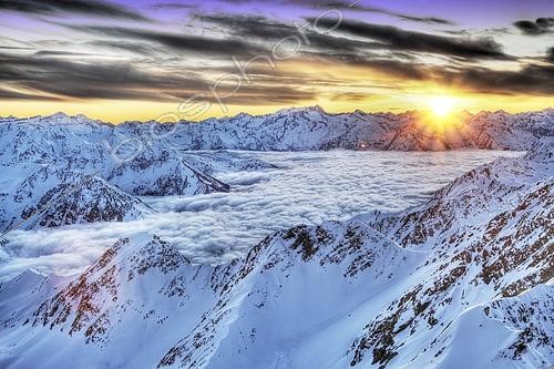 Biosphoto | 2618178 | Coucher de soleil sur les Pyrénées et mer de nuages depuis l'Observatoire du Pic du Midi de Bigorre, France | &copy; Christophe  Lehénaff / Biosphoto