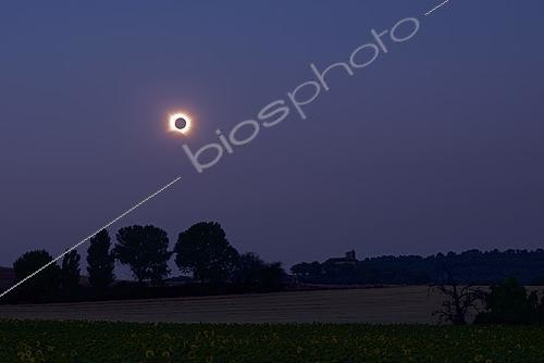 Biosphoto | 2626623 | Eclipse solaire du 12 août 2026, Ermita del Santísimo Cristo de Torre Marte, près du village d’Astudillo, Castille-et-León, Espagne | &copy; Olivier Sauzereau / Biosphoto