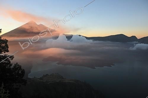 Biosphoto | 1159570 | Lake Segara Anak Gunung Rinjani  Volcano Lombok Indonesia | &copy; Antoine Boureau / Biosphoto