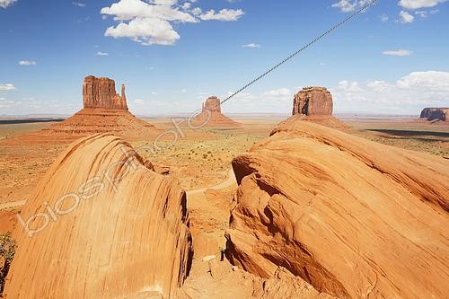 Biosphoto | 2618334 | Monument Valley, de gauche à droite : West Mitten Butte, East Mitten Butte, et Merrick Butte, Utah, USA. | &copy; Christophe  Lehénaff / Biosphoto