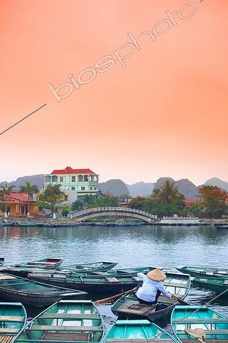 Biosphoto | 1707766 | Site entrance Tam Coc Halong Bay Vietnam  | &copy; Laurent Lhoté / Biosphoto