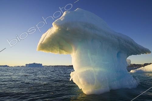 Biosphoto | 642949 | Small iceberg drifting in Disko Bay mid summer night | &copy; Theo Allofs / Biosphoto