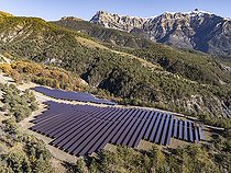 Biosphoto | 2593731 | Solar farm - Le Lauzet / La Noyrée photovoltaic power plant at Sauze du Lac on the shores of Lac de Serre-Ponçon in the Hautes Alpes region of France. France | &copy; Thibaut Vergoz / Biosphoto